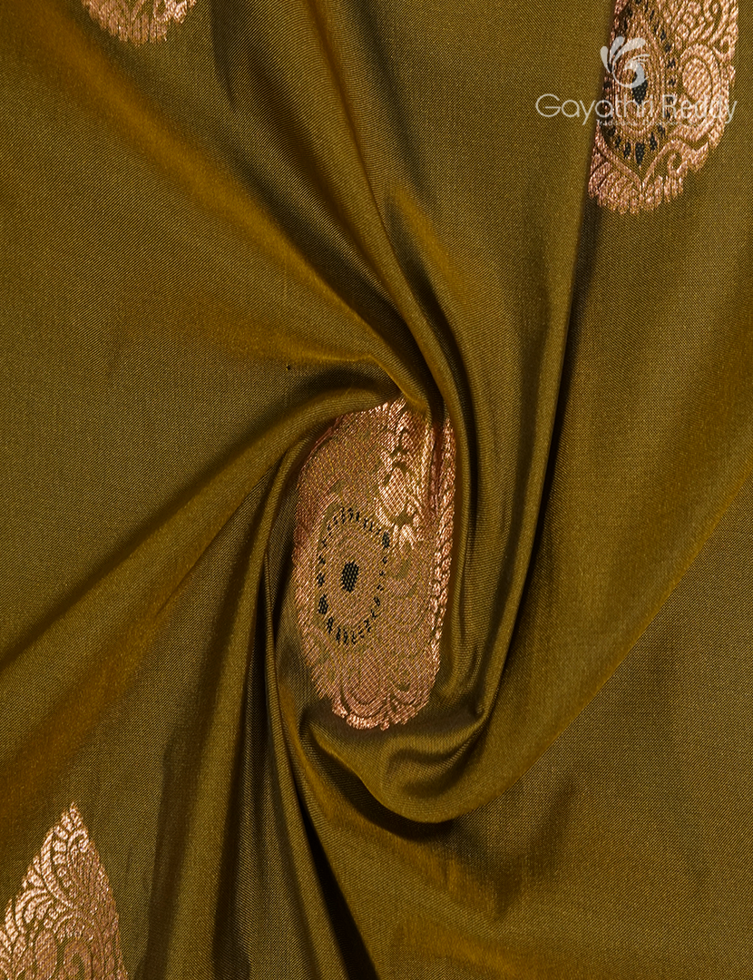 Semi Kanchipuram Art Silk Saree in Deep Mehendi Green