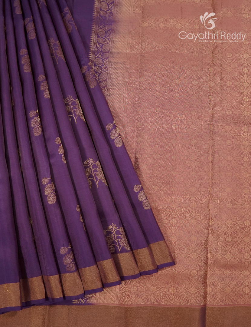 Pure Kanchipuram Silk Saree in Deep Jamun( Small Borders )