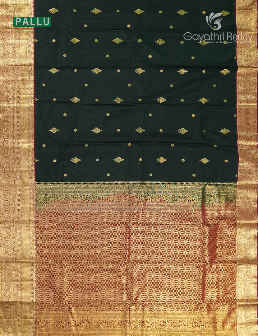 Semi Kanchipuram Silk Saree in Deep Moss Green and Deep Maroon