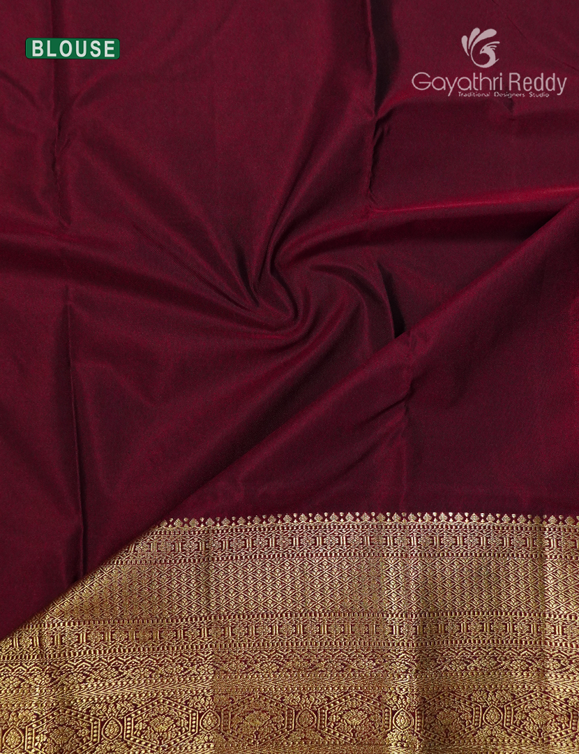 Semi Kanchipuram Silk Saree in Deep Moss Green and Deep Maroon