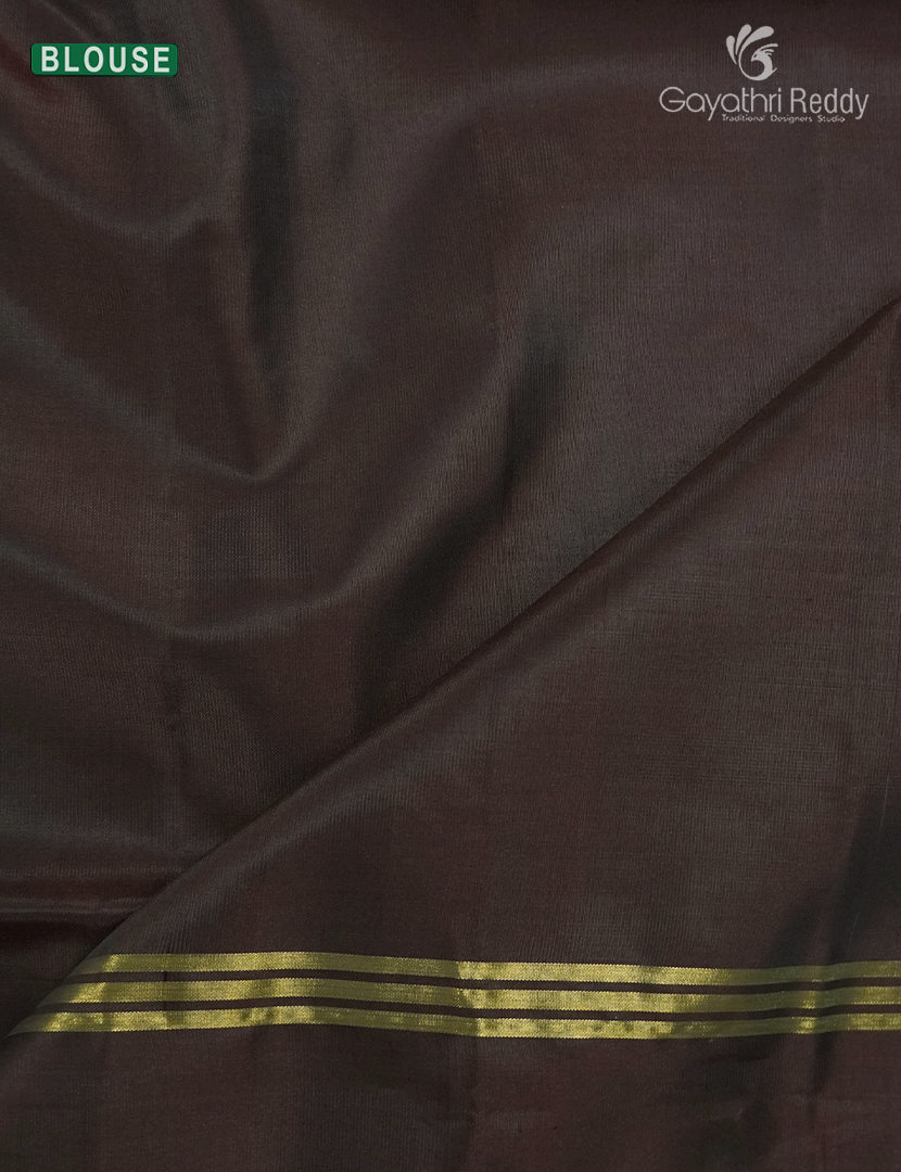 Light weight Kanchipuram Silk Saree in Deep Teal Green and Deep Snuff