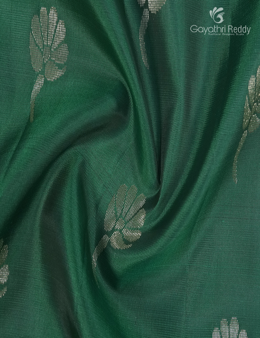 Light weight Kanchipuram Silk Saree in Deep Teal Green and Deep Snuff