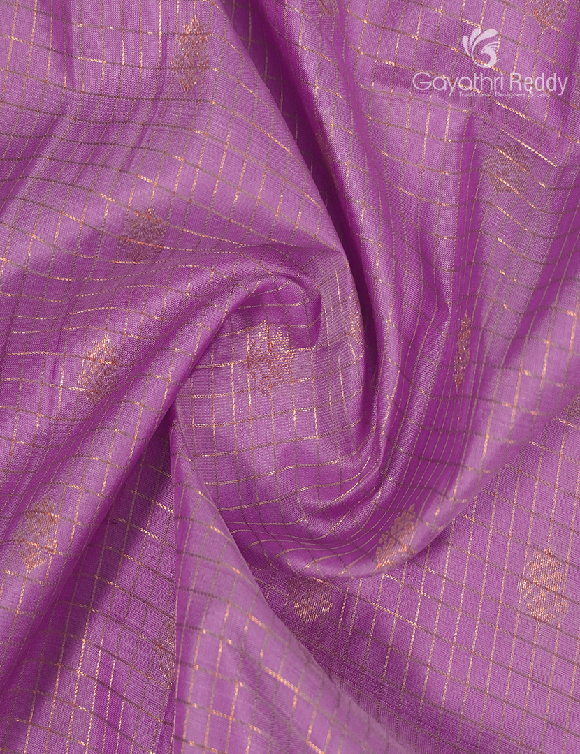 Pure Kanchipuram Vintage Silk Saree in Baby Pink and Deep Green