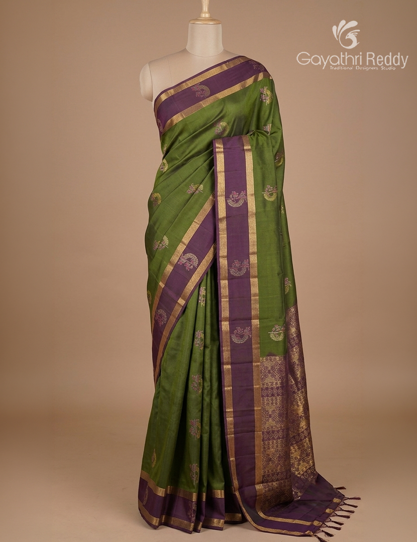 Pure Kanchipuram Soft Silk Saree in Deep Mehendi Green and Deep Violet