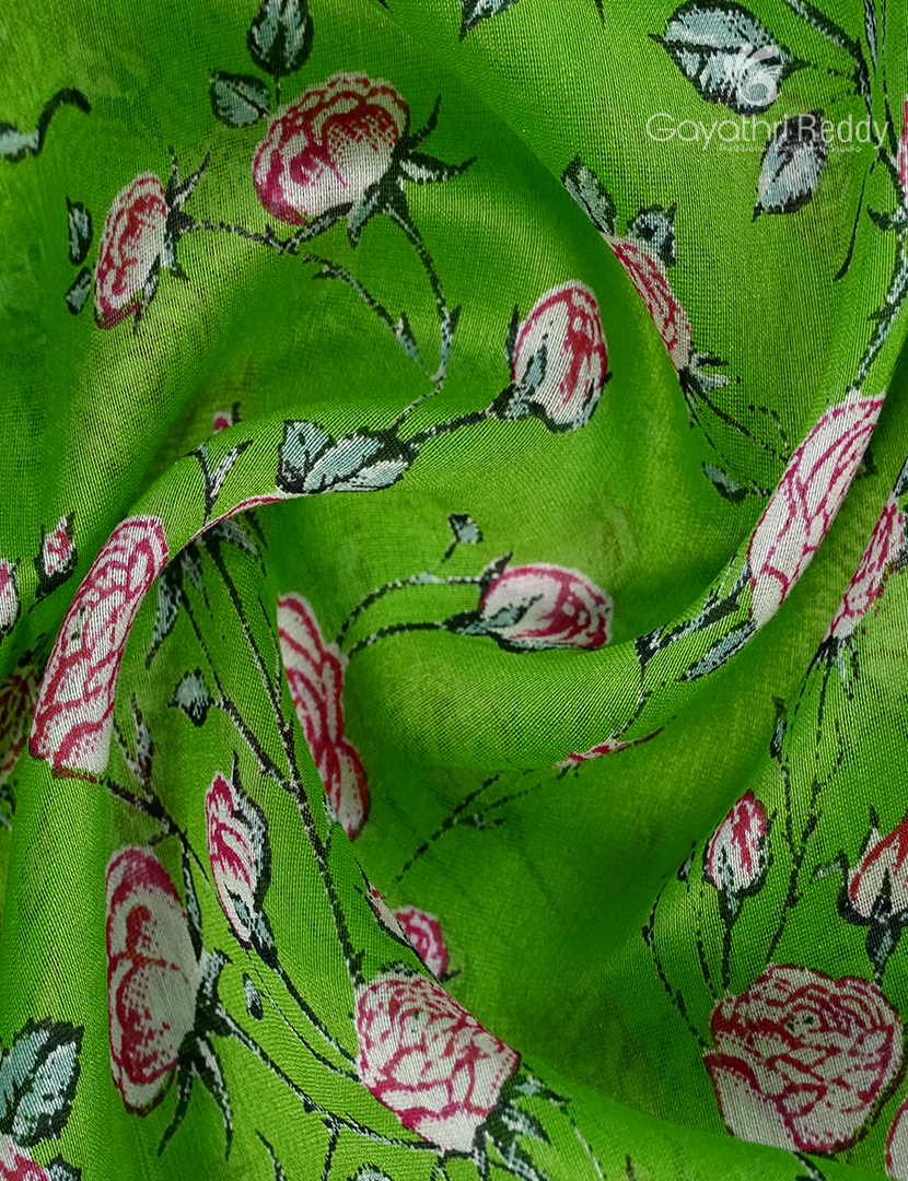 Pure Maheshwari Silk Saree in Parrot  Green and Deep Pink