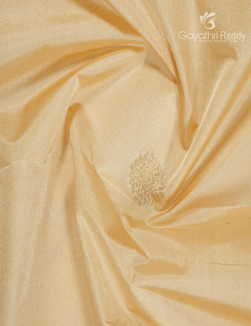 Semi Kanchipuram Silk Saree in Cream and Rani Pink