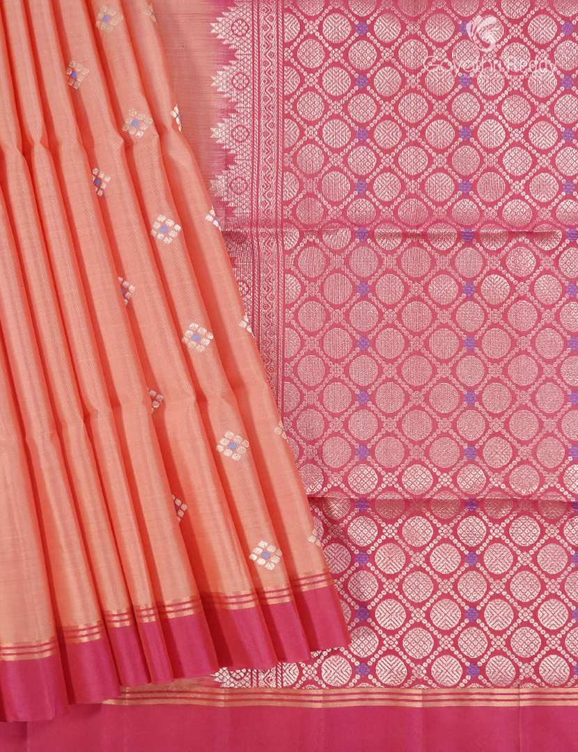 Light weight Kanchipuram Silk Saree in Light Peach and Deep Pink