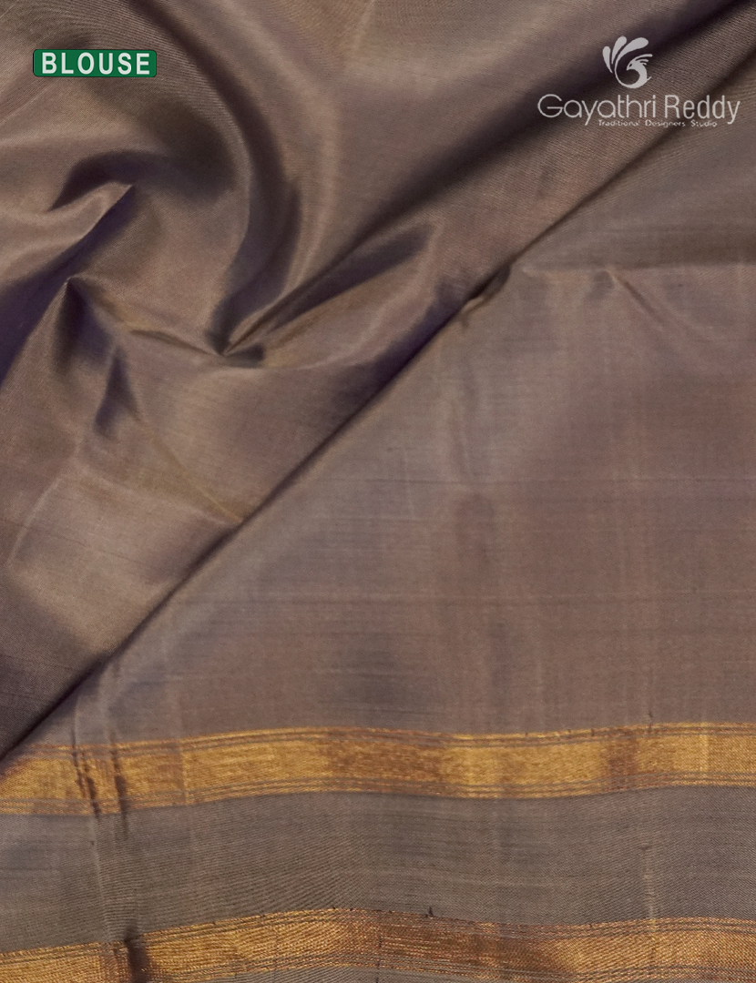 Pure Kanchipuram Soft Silk Saree in Pink and Grey