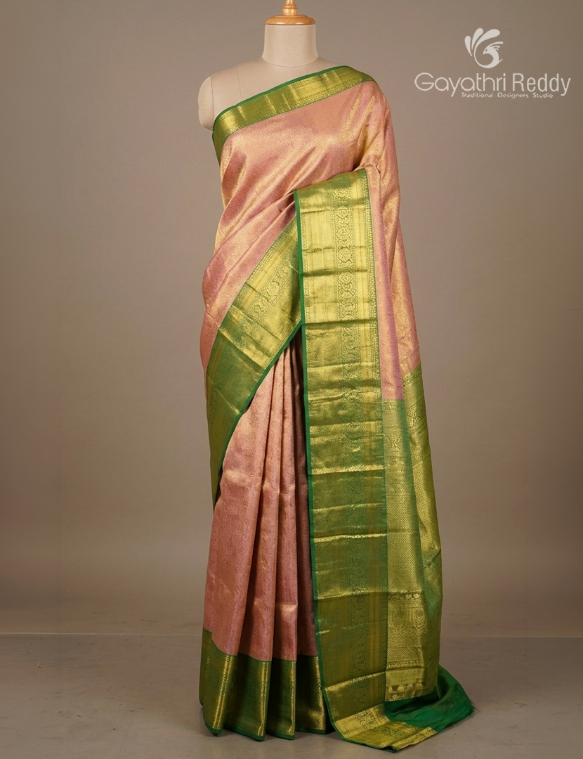 Pure  Kanchipuram Silk Saree in Peach and Bottle Green ( Brocade Pattern )