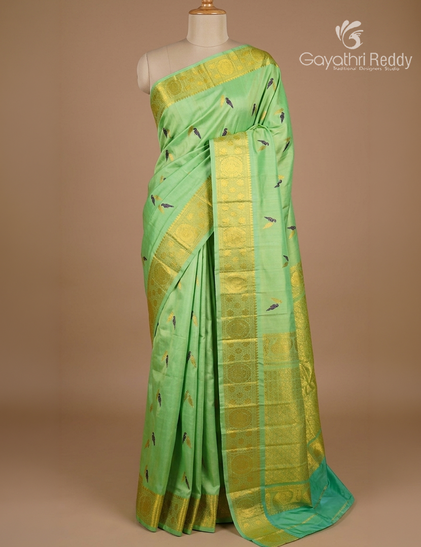 Pure Gadwal Silk Saree in Light Green