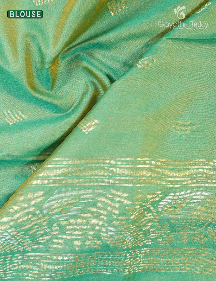 Semi Kanchipuran Silk Saree in Pastel Peach and Apple Green