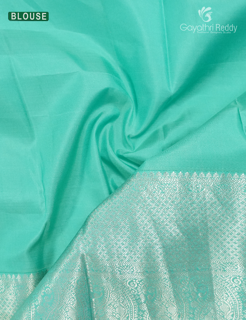Pure Kanchipuram Vintage Silk Saree in Orange and Pastel Sea Blue