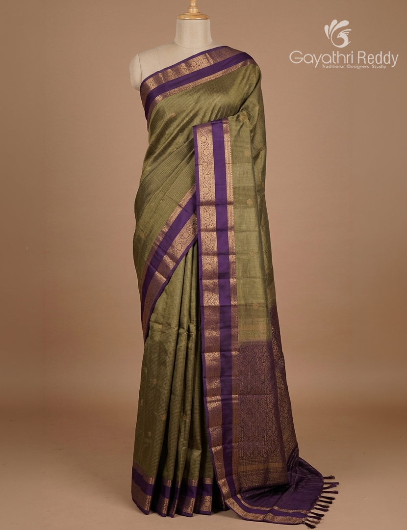 Pure Kanchipuram Vintage Silk Saree in Olive Green and Purple