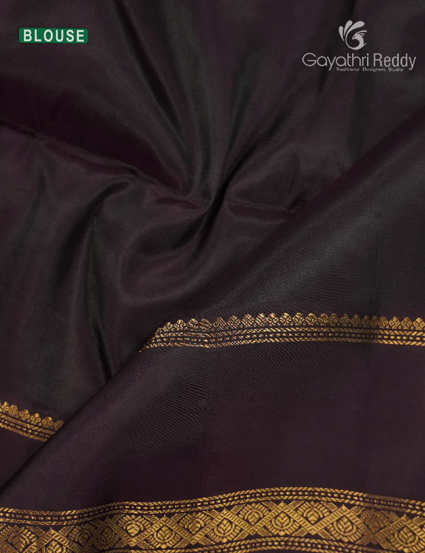 Pure  Kanchipuram Light Weight Silk Saree in Brown and Deep Choco Brown