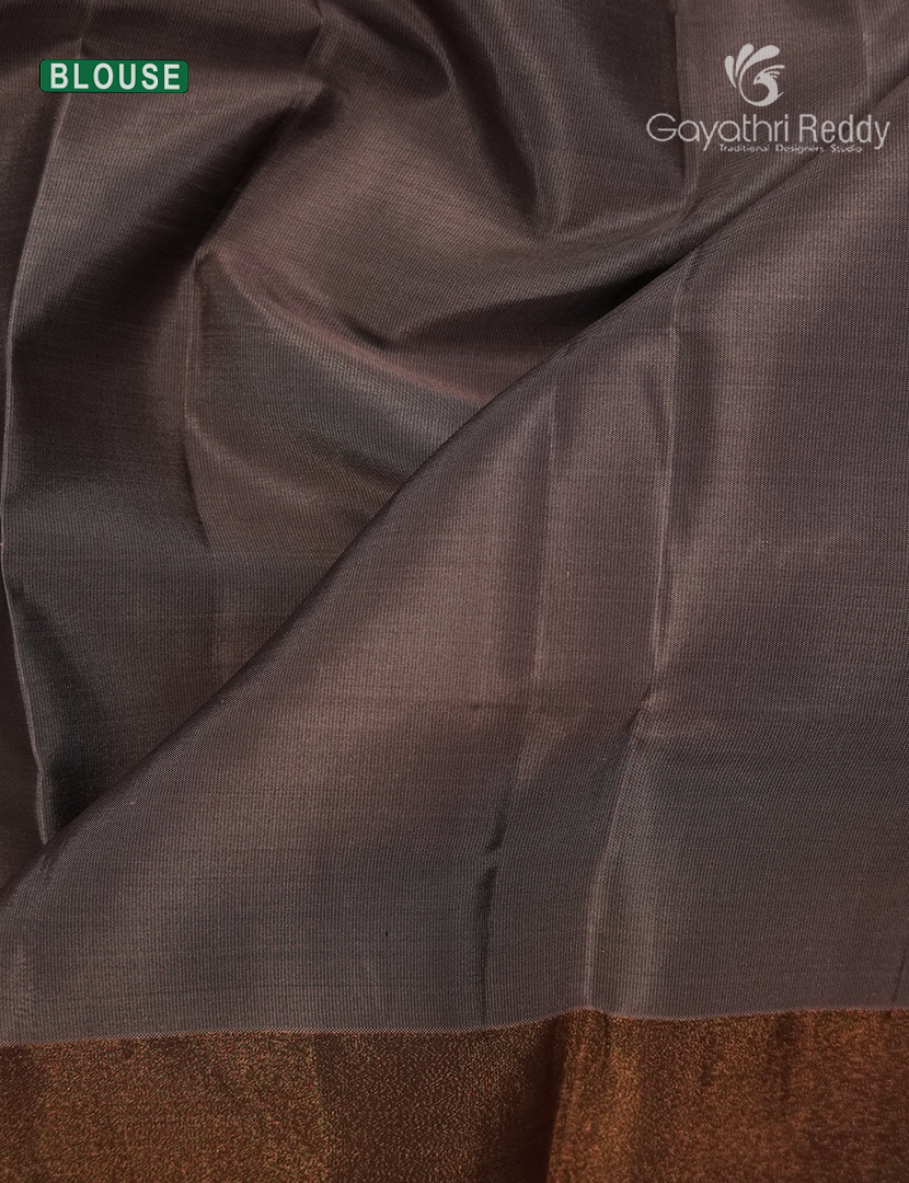 Pure Kanchipuram Silk Saree( Small Borders )-KP8878