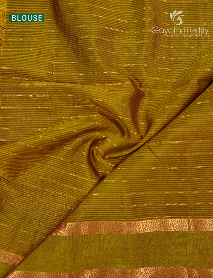 Pure Kanchipuram Vintage Silk Saree in Brown and Mehendi Green