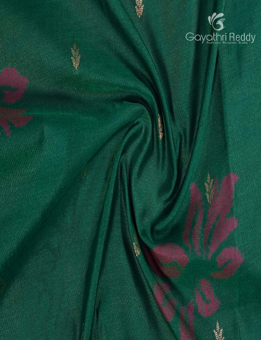 Semi Kanchipuram Art Silk Saree in Deep Bottle Green
