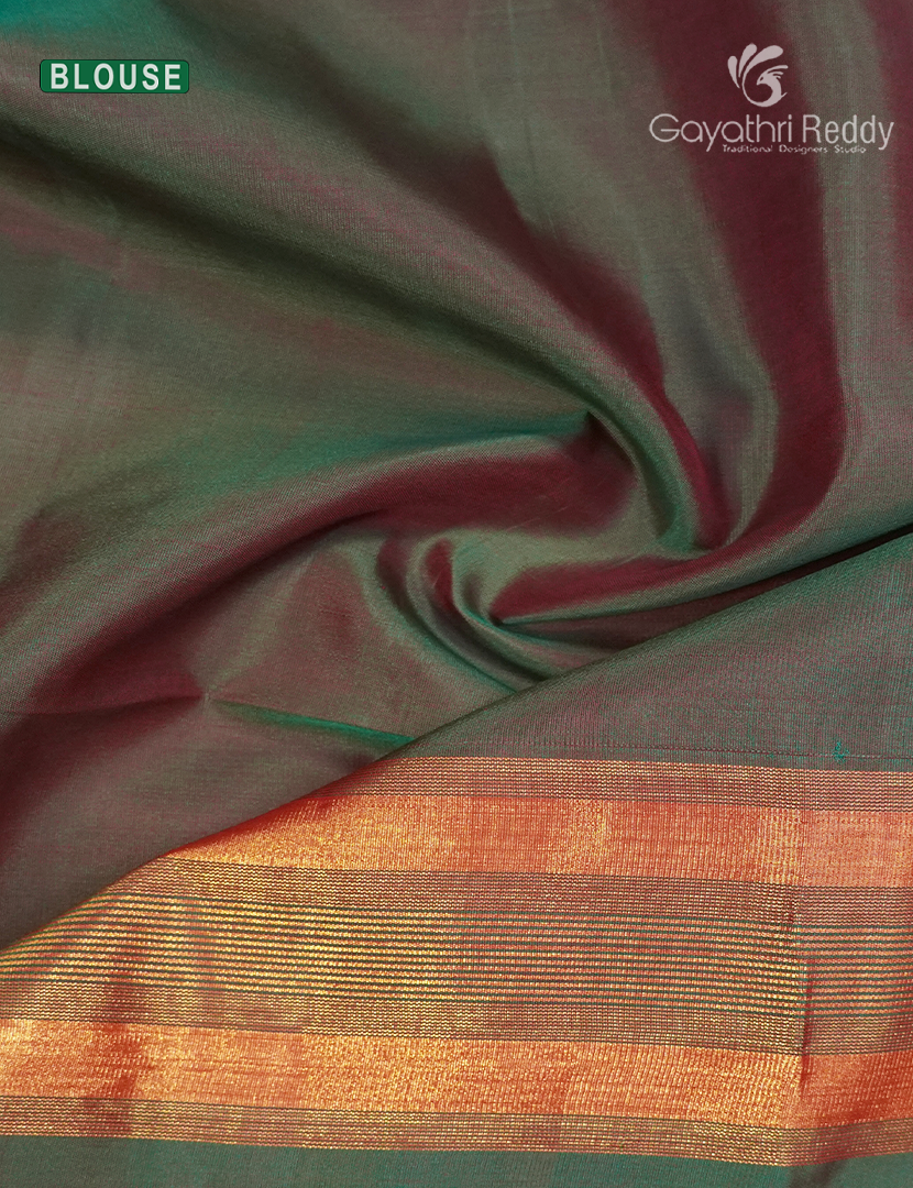 Pure Kanchipuram Soft Silk Saree in Orange and Mehendi Green