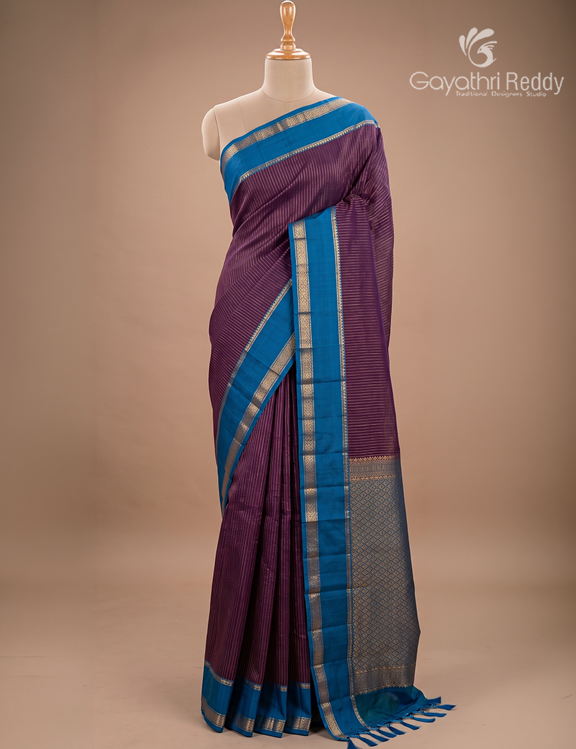 Pure Kanchipuram Silk Saree in Deep Purple and Deep Blue(Light Weight)