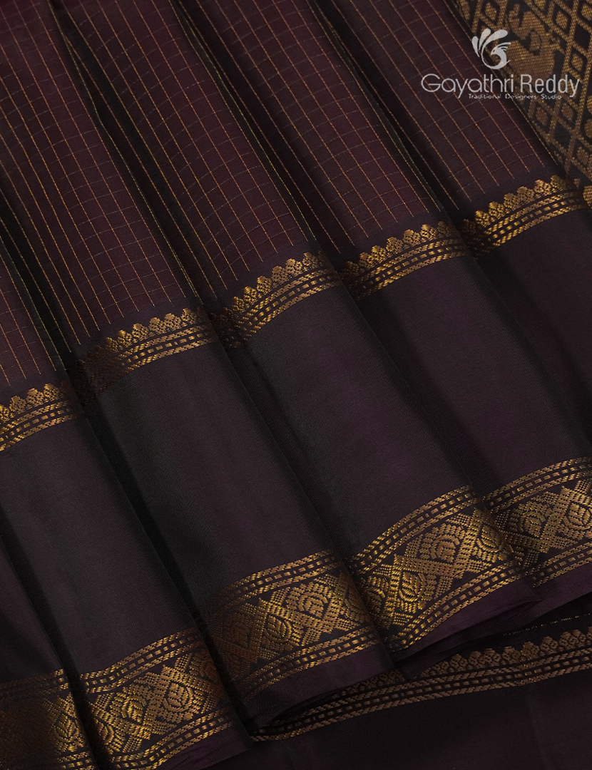 Pure  Kanchipuram Light Weight Silk Saree in Brown and Deep Choco Brown