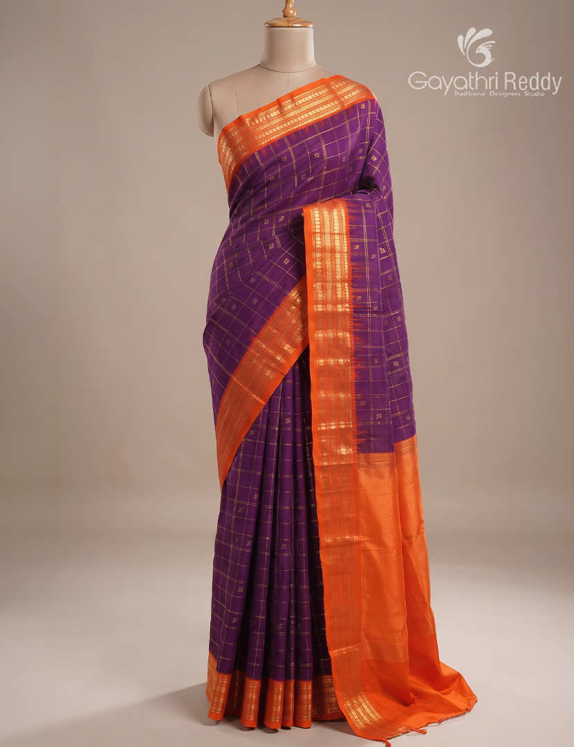 Pure Kanchipuram Vintage Silk Saree in Purple and Orange