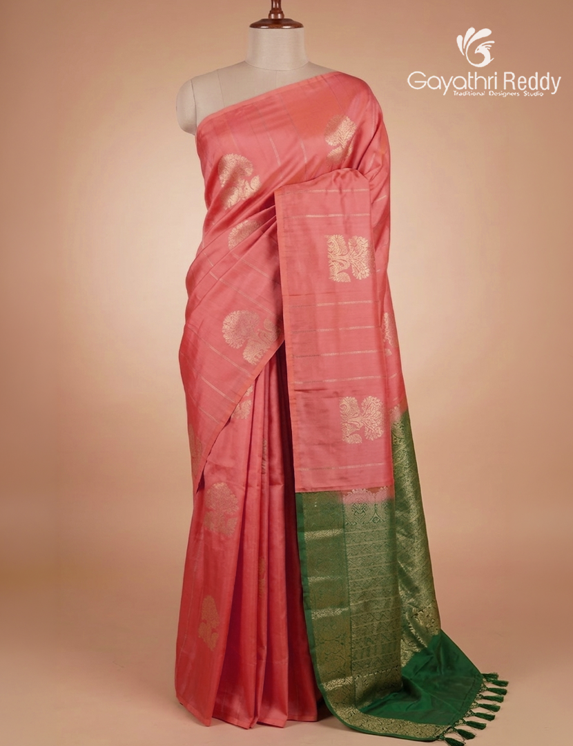 Pure Kanchipuram Silk Saree in Peach Pink and Deep Green ( Butta Pattern )