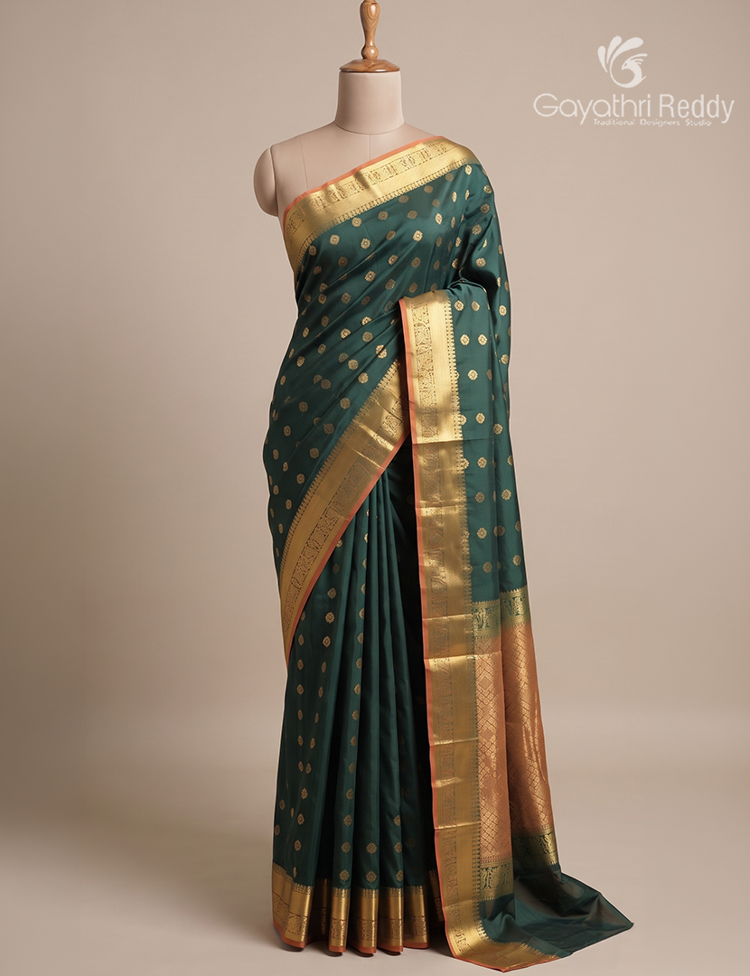 Pure Kanchipuram Vintage Silk Saree in Deep Green and Mustard
