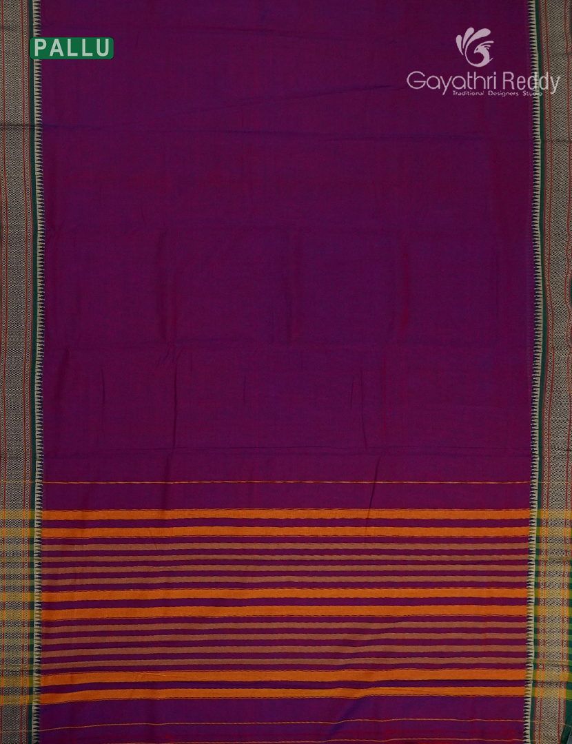 Pure Narayanpet Cotton Saree in Dual tone of Deep Magenta