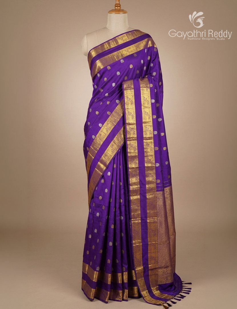 Pure  Kanchipuram Silk Saree in Purple ( Butta Pattern )