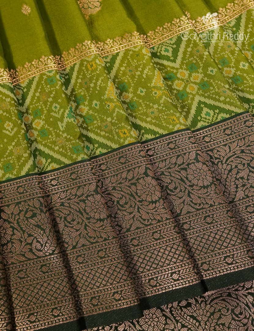 Semi Kanchipuram Art Silk Saree in Deep Mehendi Green