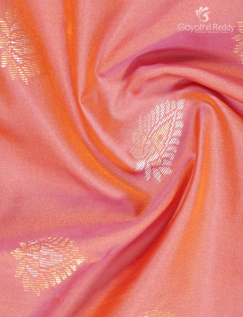 Semi Kanchipuran Silk Saree in Pastel Peach and Apple Green