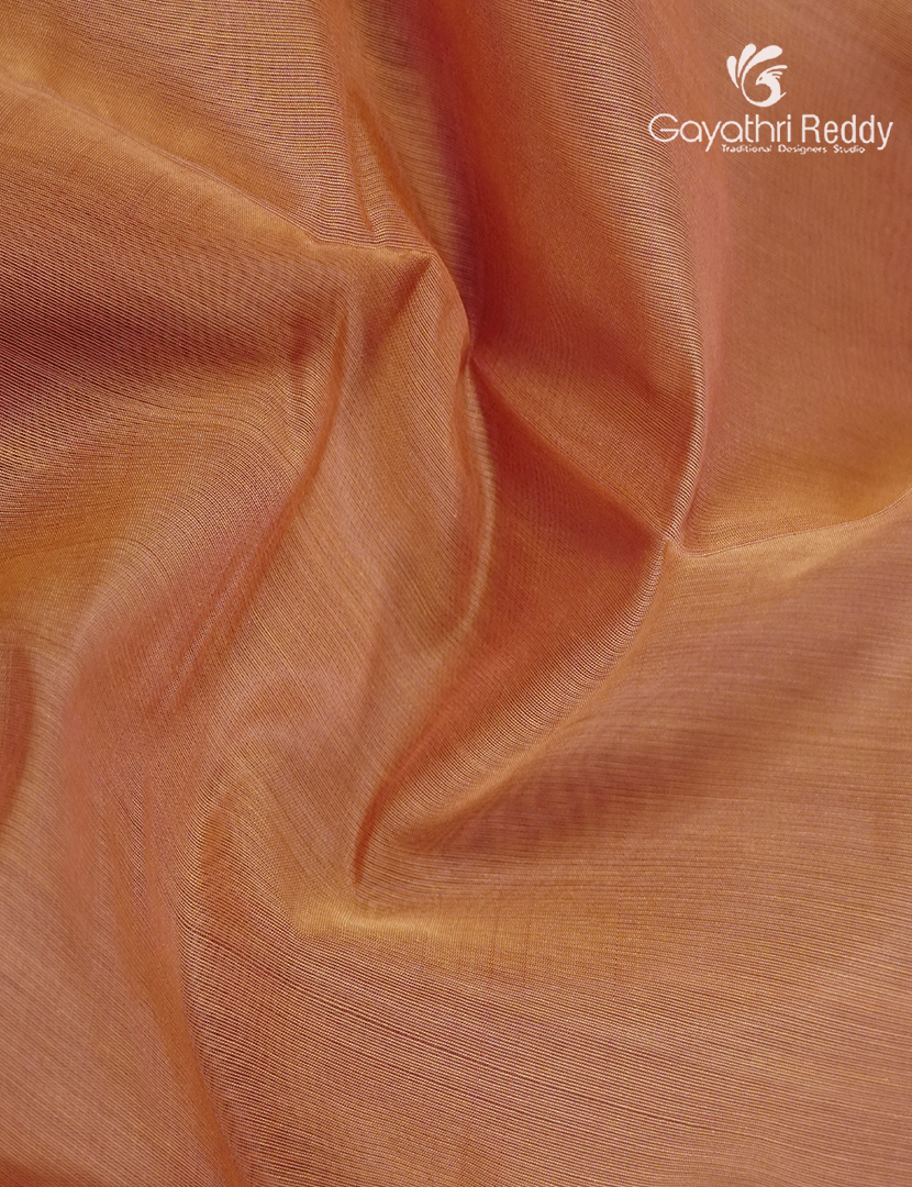 Pure Kanchipuram Sico Saree in Dual Tone of Beige and Red with Rani Pink