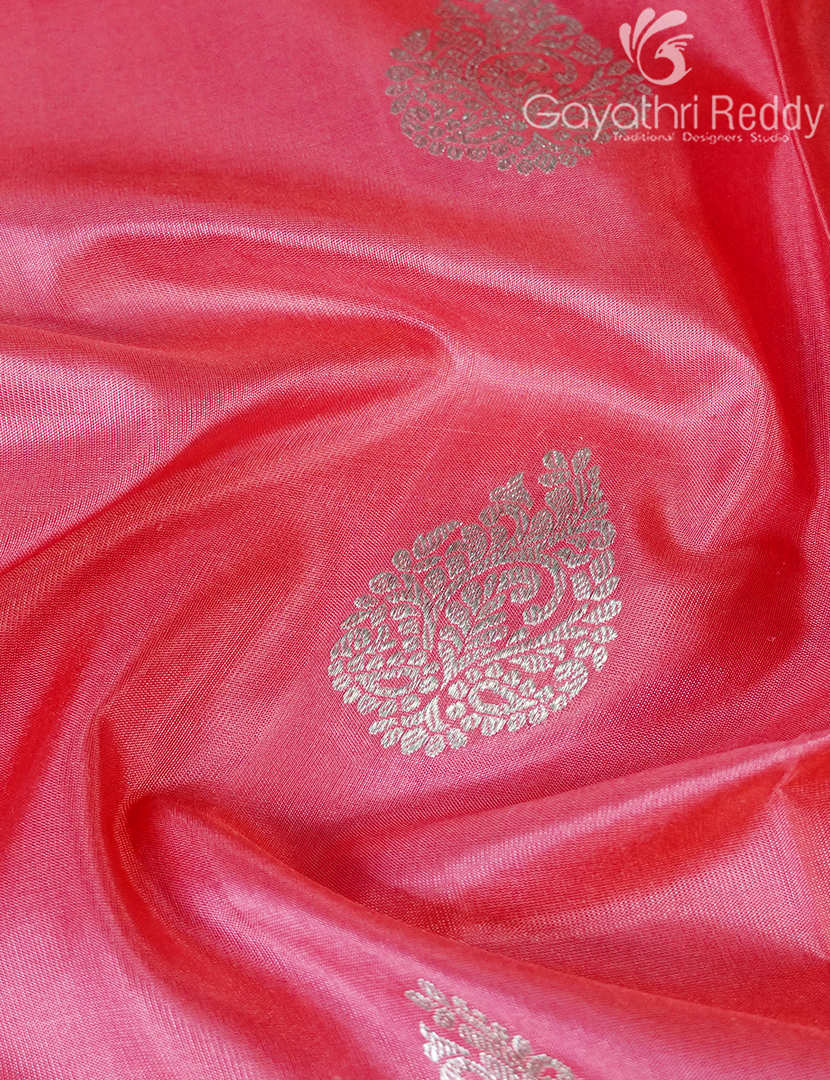 PURE VENKATAGIRI PATTU-VP1152