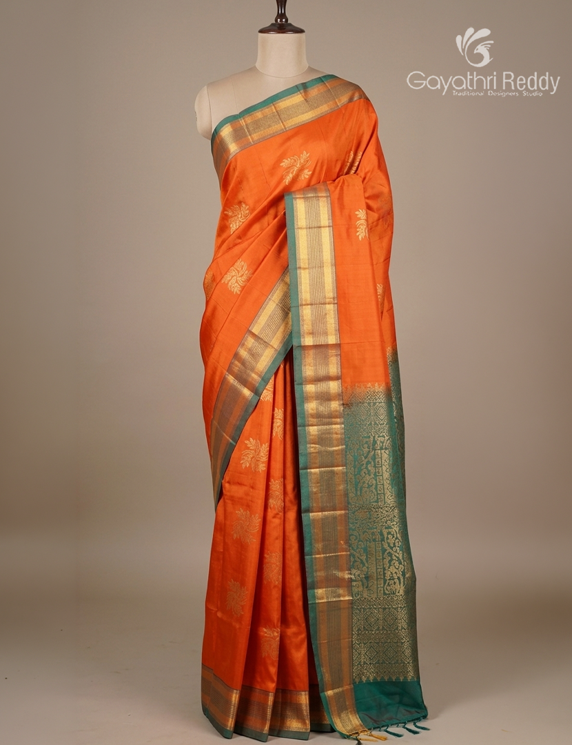 Pure Kanchipuram Soft Silk Saree in Orange and Mehendi Green