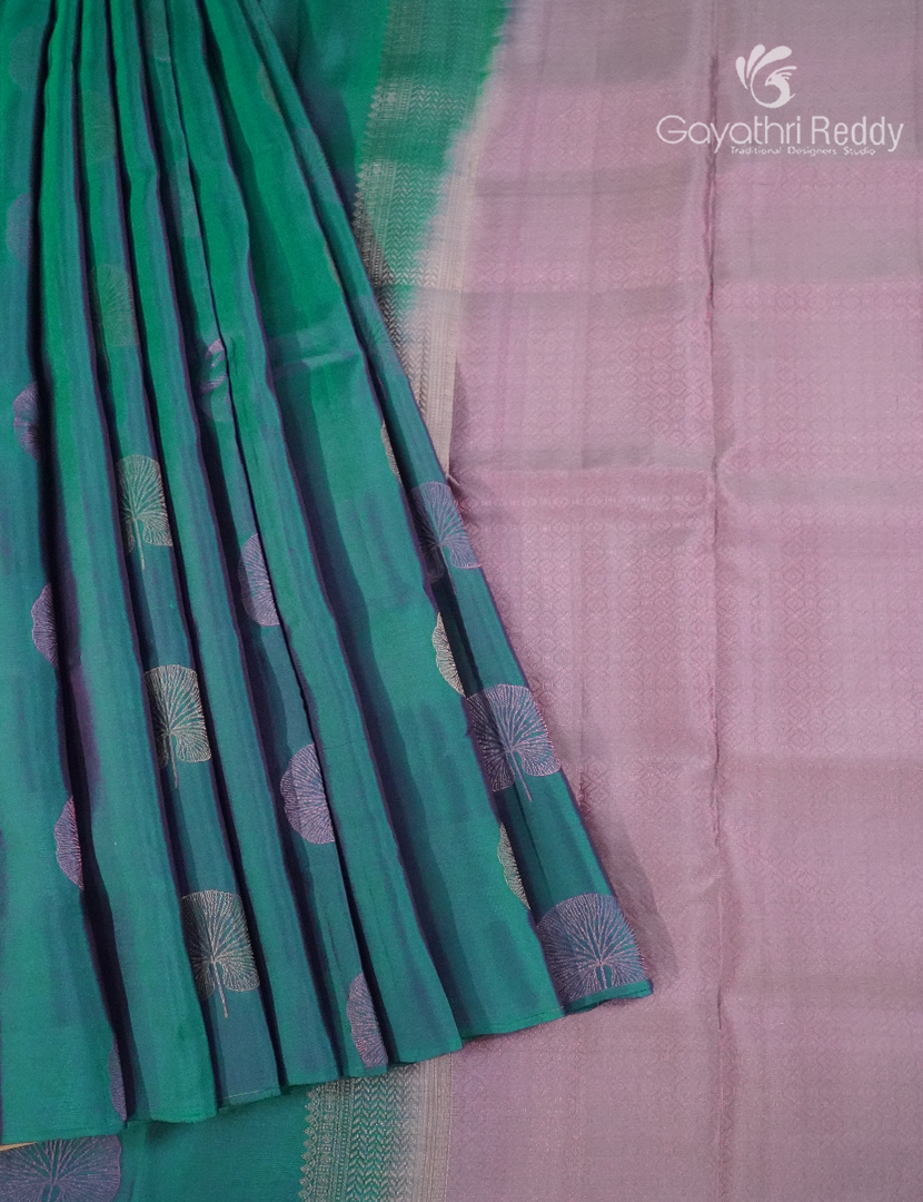 Pure Kanchipuram Silk  Saree in Sea Green (Butta Style )