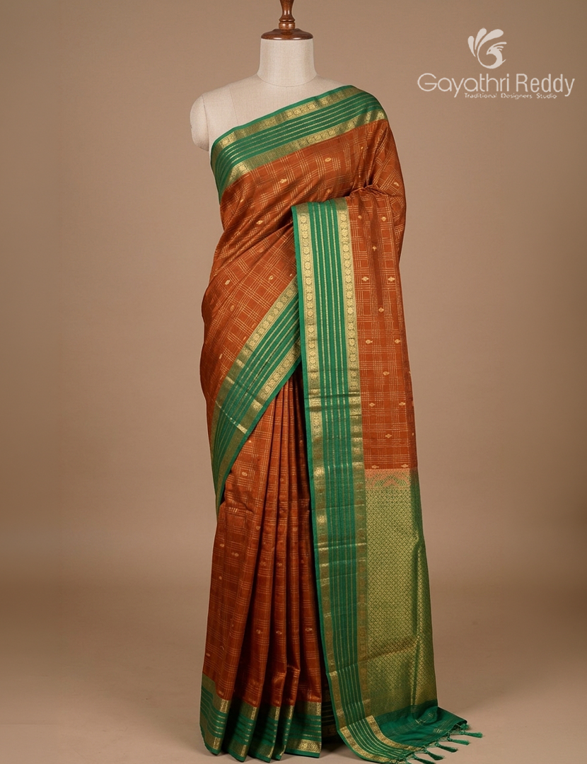 Pure Kanchipuram Vintage Silk Saree in Rust Brown and Green