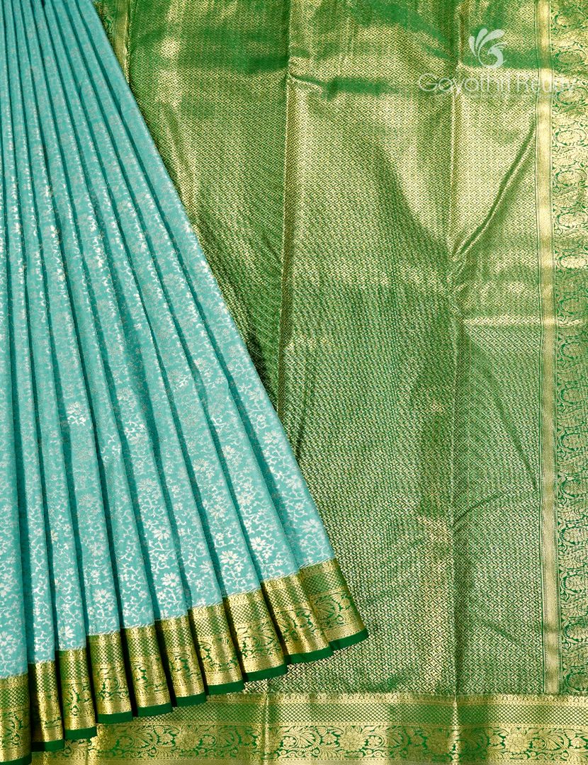 Semi Kanchipuram Silk Saree in Sea Blue and Bottle Green