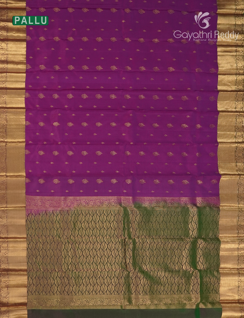 Pure Kanchipuram Silk Vintage Saree in Magenta and Deep Snuff