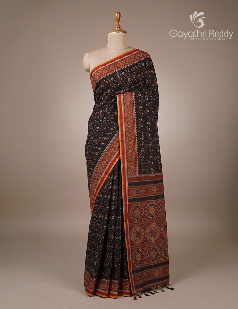 Vidharbha Cotton Saree in Black and Deep Maroon
