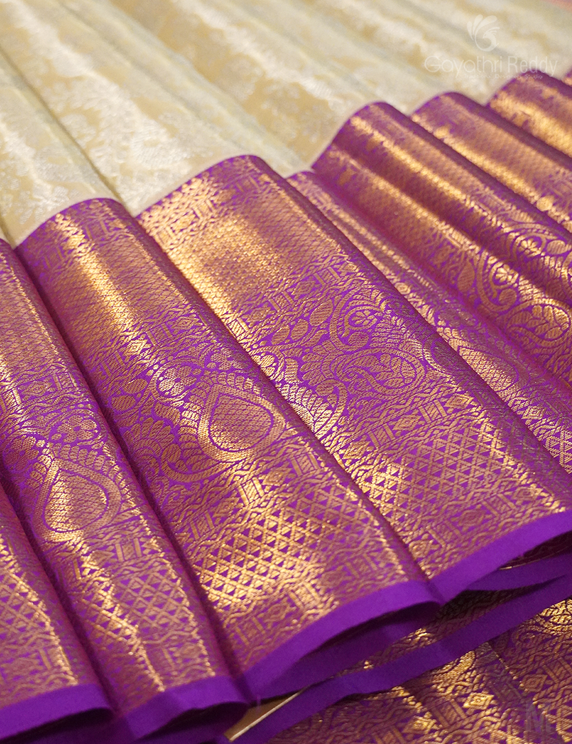 KANCHI PATTU TISSUE-KP7012