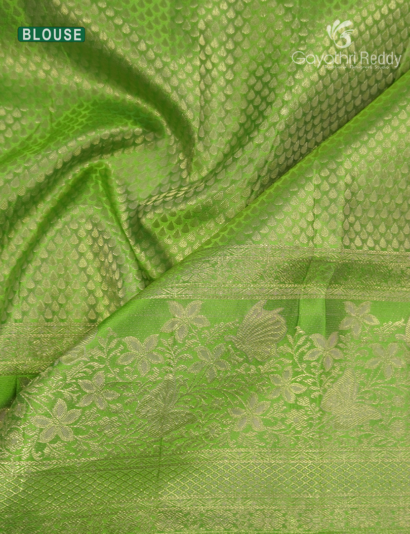 Pure Kanchipuram Bridal Silk Saree in Lavender and Parrot Green