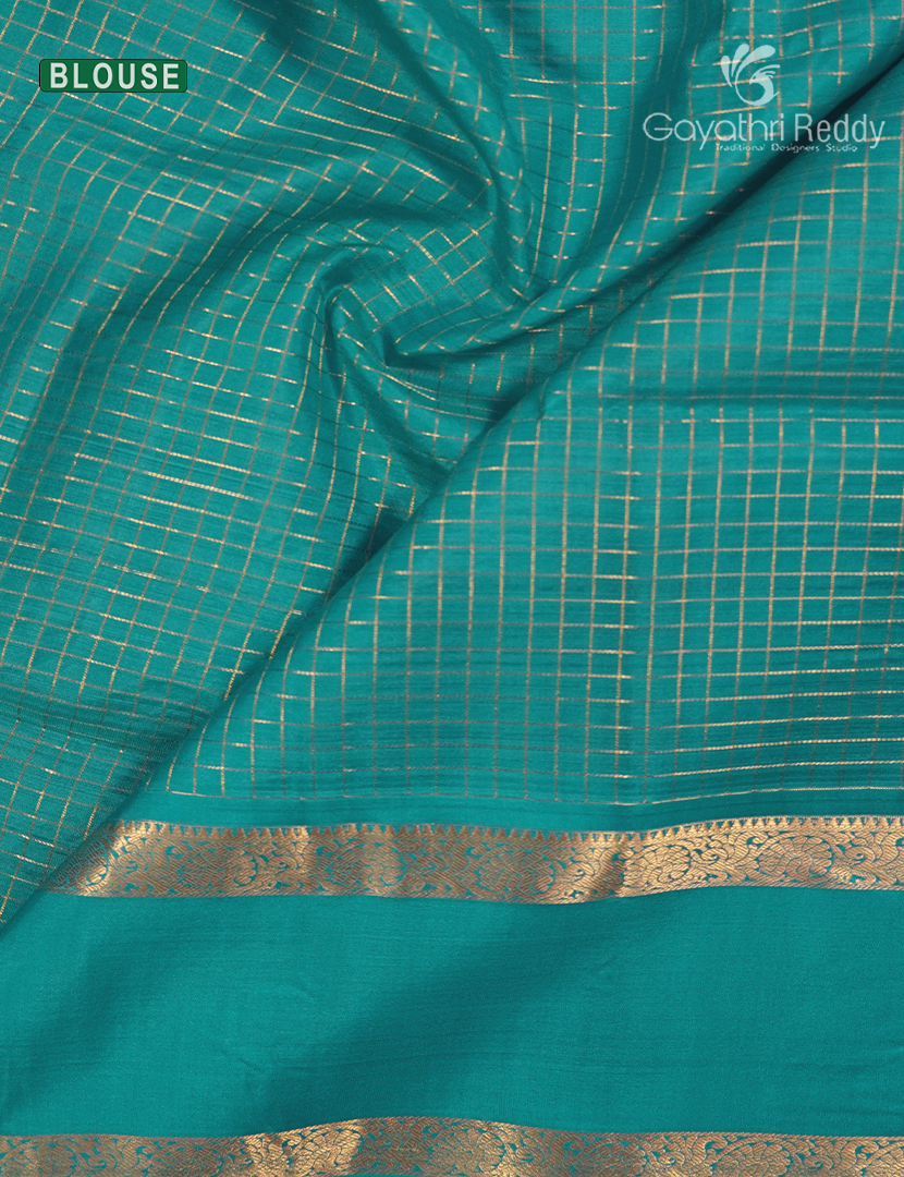 Pure Kanchipuram Vintage Silk Saree in Orange and Sea Blue