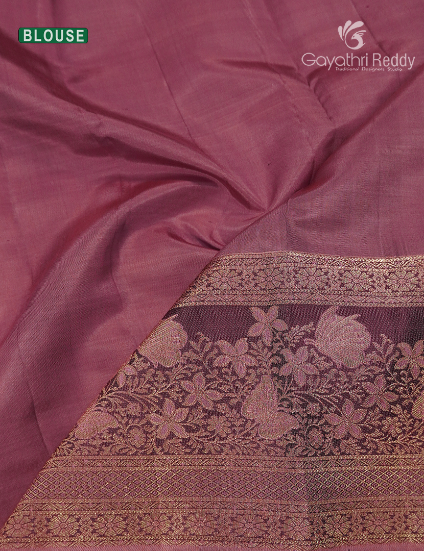 Pure  Kanchipuram Silk Saree in Candy Pink and Mauve Pink ( Butta Pattern )
