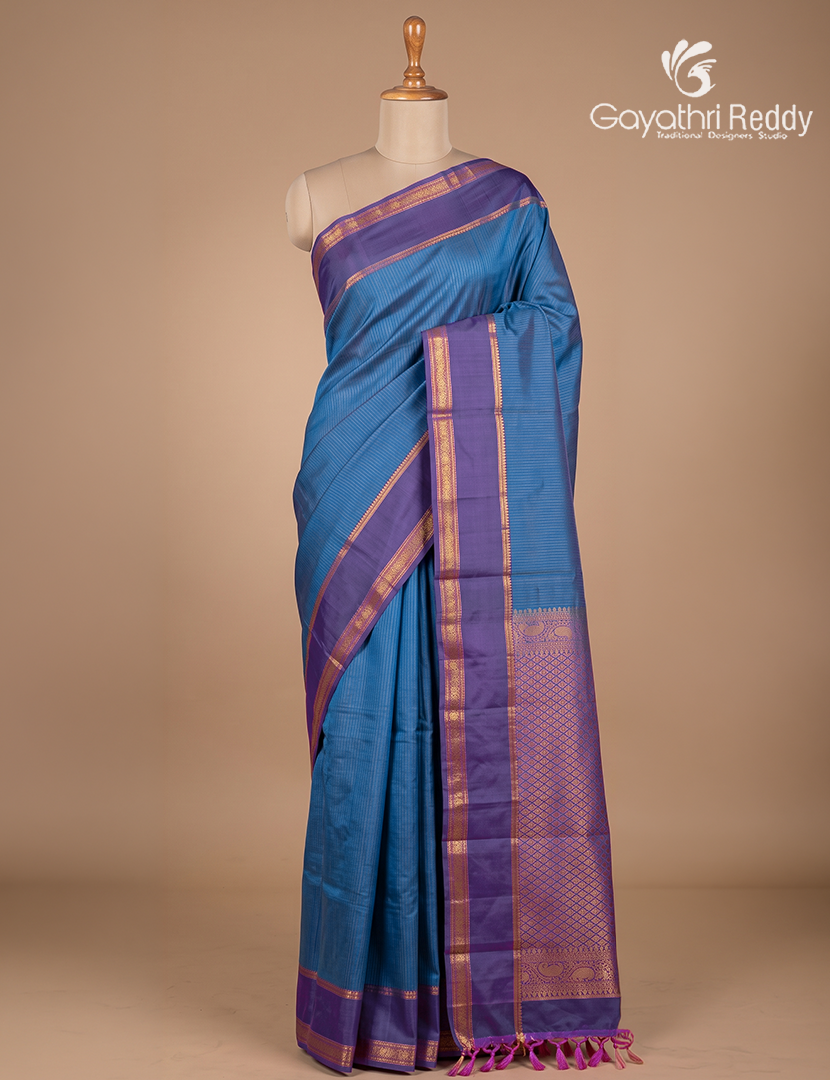 Pure Kanchipuram Silk Saree in Blue and Purple (Light Weight)