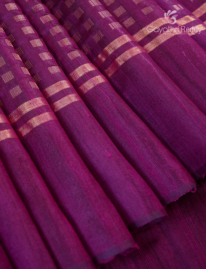 Pure Khadi Pattu Saree in Deep Magenta