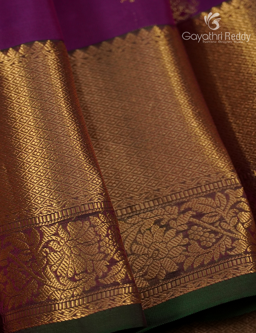 Pure Kanchipuram Silk Vintage Saree in Magenta and Deep Snuff
