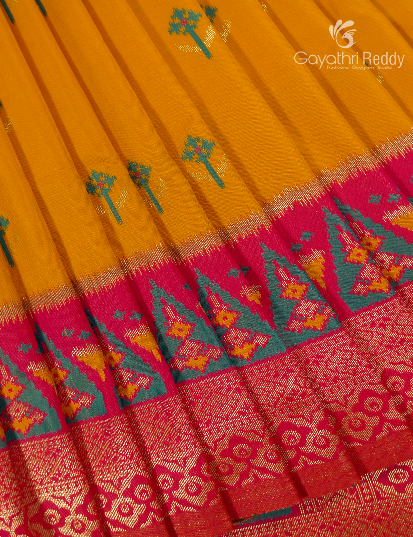 Semi Kanchipuram Art Silk Saree in Turmeric and Rani Pink