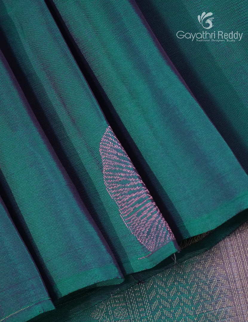 Pure Kanchipuram Silk  Saree in Sea Green (Butta Style )