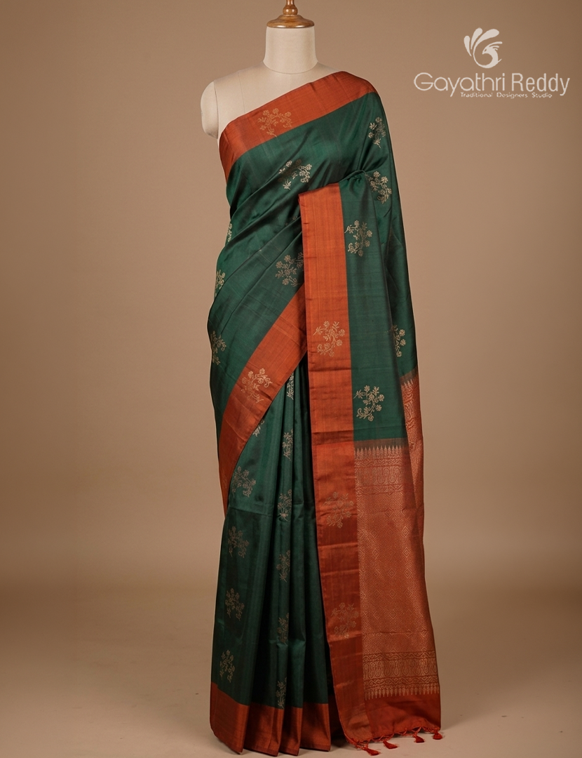 Pure Kanchipuram Soft Silk Saree in Bottle Green and Rust Orange