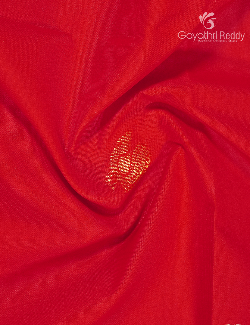 Semi Kanchipuram Art Silk Saree in Red
